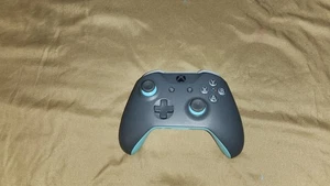 Mando Inalámbrico Microsoft Xbox - Gris/Azul - Imagen 1 de 2