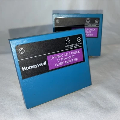 AMPLIFICADOR DE LLAMA ULTRAVIOLETA AUTOCOMPROBACIÓN DINÁMICA HONEYWELL R7861 A 1026 Lote de 2 Foto 1 de 4