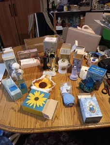 Lot Of 9 Vintage Avon Candle,bath Oils, Cologne,soap - Picture 1 of 18