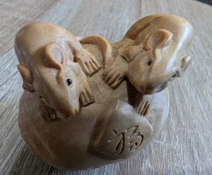 Rats On A Clam Netsuke, One Inside Peeping Out Cord Holes And Signed Approx 50mm - Picture 1 of 5