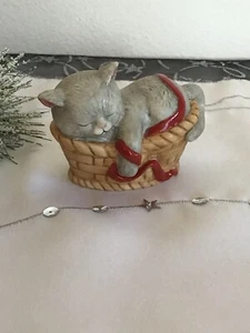 Goebel ★ Weihnachts -Tiere ★ Katze Kätzchen schläft in Korb ★ RARITÄT ★ w. NEU - Bild 1 von 7