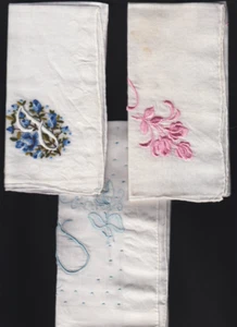 3 Stück Quadratisch - Weiß Baumwolle Bestickt Taschentücher (1-16" x16"/2-14" x14") - Bild 1 von 4