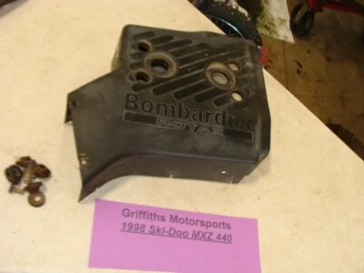 1998 97-99 SKIDOO MXZ 440 tampa da cabeça do cilindro do motor cobertura de refrigeração do ventilador - Imagem 1 de 4