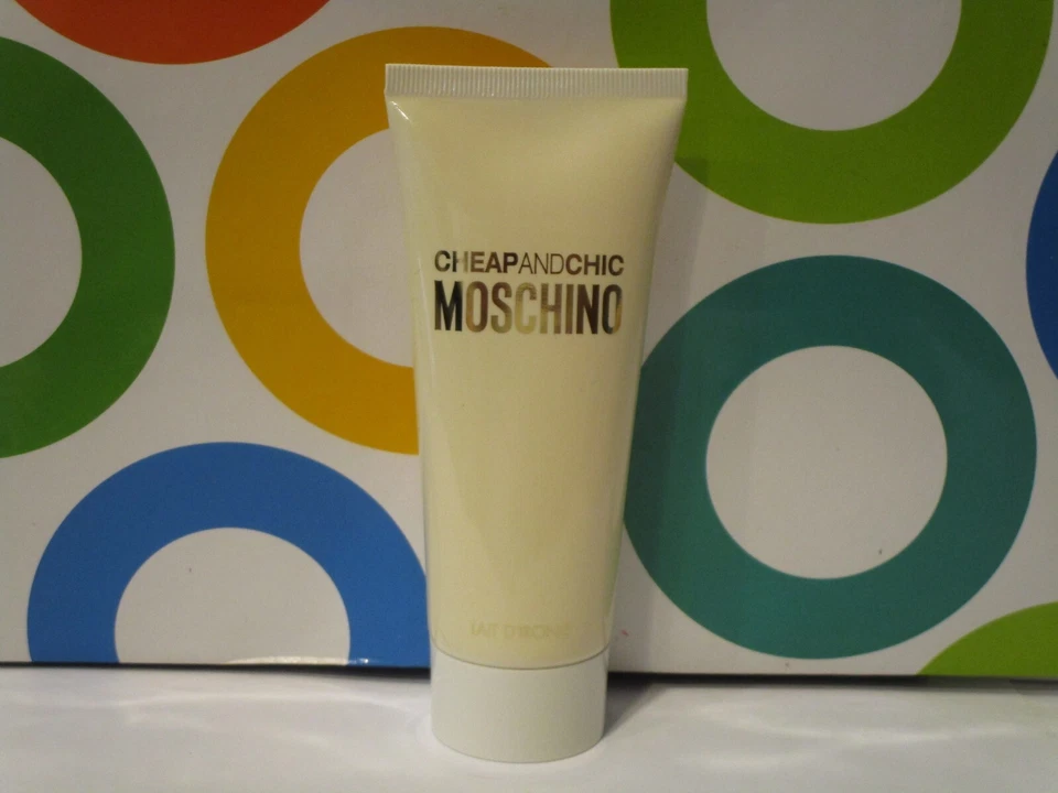 MOSCHINO ~ MOSCHINO CHEAP AND CHIC LATTE CORPO 身体牛奶 ~ 3.4 盎司 — 第 1/1 张图片
