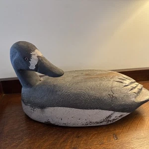 Nice Vintage Solid Wood Duck Decoy, Solid & Heavy. Cabin Decor. Great Patina - Picture 1 of 13