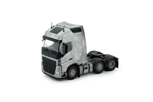 Tekno | 84195 Volvo FH05 Globetrotter XL 6x2 Twinsteer Kit 1 :50 Scale - Picture 1 of 2