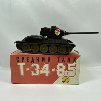 De colección Arsenal - Hecho en Rusia Diecast 1:43 - T-34-85 (1984) Foto 1 de 4