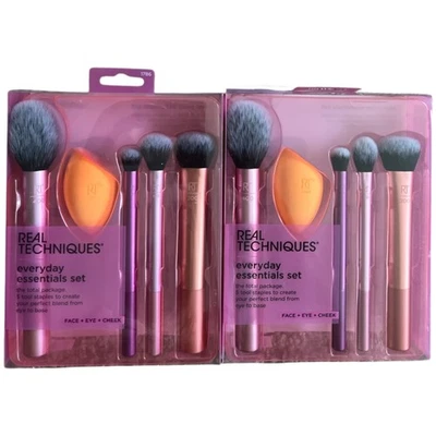 Lote 2 brochas de maquillaje Real Techniques Everyday Essentials PVP: $40 Foto 1 de 4