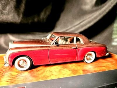 Matrix Bentley S1 Continental Park Ward 1:43 Scale Inv. #5539 - Image 1 of 4