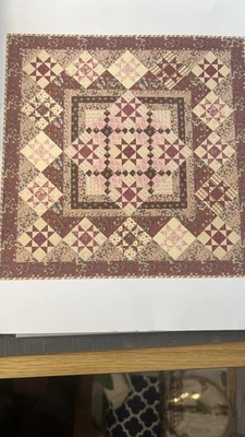 Kit de edredón Betsy Chutchian "To the Point" Lydia'Lace 1840-1880 Foto 1 de 4