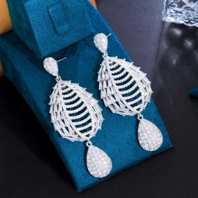 African White Gold Plated Cubic Zirconia Inlay Hollow Out Dangle Wide Earrings — 第 1/4 张图片