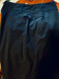 ANN TAYLOR LOFT SZ 10 BLACK JULIE SHORTS PLEATED ACCENT 3 BUTTON WAIST 30W X 17L - Picture 1 of 6