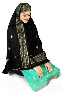 Beautiful 3D Effect Embroidered Black Women Islamic trend of Middle East Fashion - Picture 1 of 5