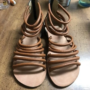 Fortresses Of Inca Handmade In Peru Sandals Size 6 Tan With Back Zipper - Picture 1 of 9