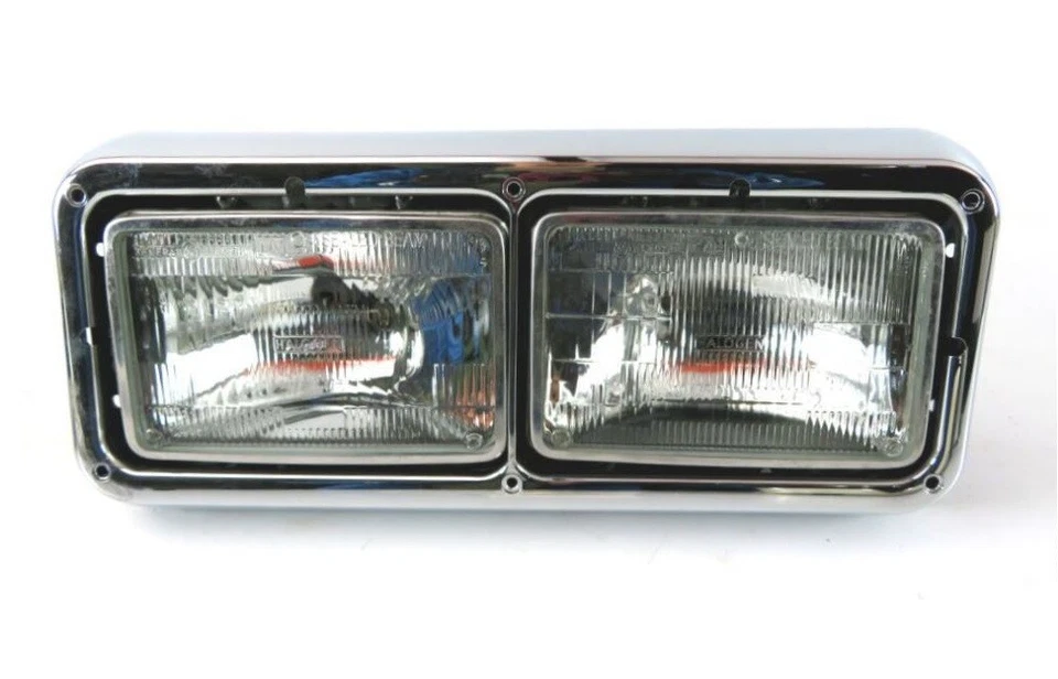 Оригинальная двойная прямоугольная галогенная фара с ободком Blue Bird Bus 1151356 от оригинального производителя - Изображение 1 из 1