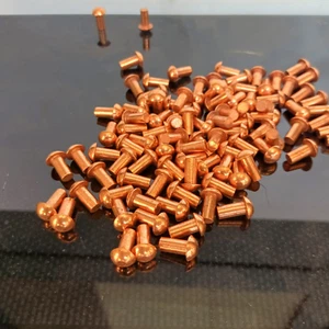 Ribattini in Rame 4x10 mm 100pz  Chiodi Rivetti Resistenti per Lavorazioni Met - Foto 1 di 3