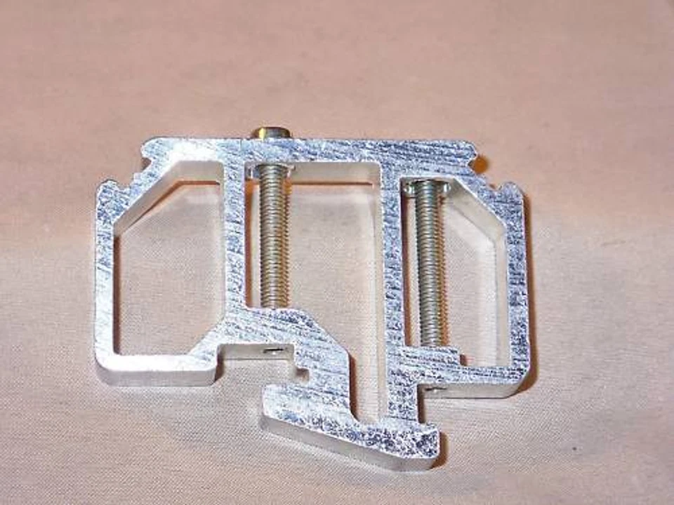 PHOENIX CONTACT 1201659 E/AL-NS 32  end bracket - Image 1 of 1