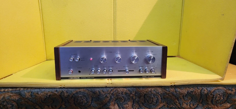 Amplificatore EMERSON EA 2400 classe 1972 RARO - Immagine 1 di 4