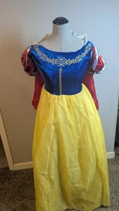 Snow White Adult Costume with Wig Sz Medium Halloween Cosplay - Picture 1 of 13