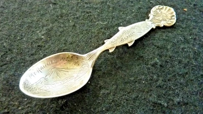 Cuchara de recuerdo de plata esterlina vintage Mt Rainier, Seattle Wash Salmon Foto 1 de 4