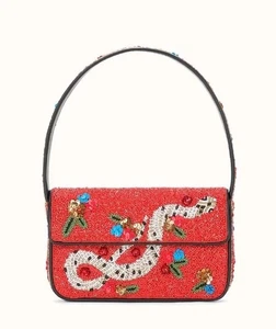 Nuevo con etiquetas Bolso de Hombro Staud Tommy Año de la Serpiente Con Cuentas de Vidrio Cartera ¡RARO! Rojo - Imagen 1 de 5