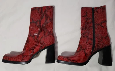 Botas MIA de cuero rojo de piel de serpiente para mujer talla 8 1/2 M Brasil Foto 1 de 4