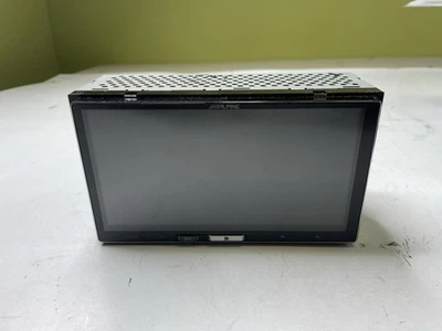 Alpine iLX-007 Stereo With Bluetooth & Apple CarPlay 7” Interface Radio Receiver - Image 1 of 4