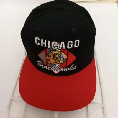 Chicago Blackhawk’s CCM SnapBack sombrero rojo y negro  Foto 1 de 4