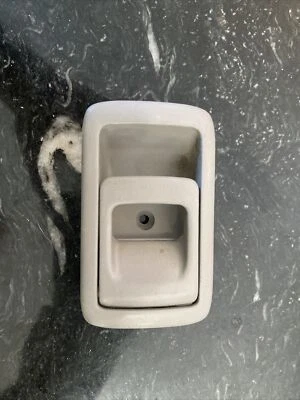 Внутренняя дверная ручка для 2001-2004 Toyota Tacoma 96-2002 4Runner серая правая сторона - Изображение 1 из 2