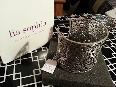 brazalete grande lia sophia "Aplique" nuevo con etiquetas.Reg. $108,99. Foto 1 de 4