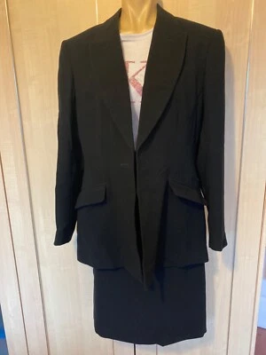 Chaqueta Traje Negro Totalmente Forrado para Damas First Avenue Classics (12) y Falda (10) Foto 1 de 4