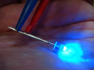 250 BLUE LED's in 3.6mm pkg - Agilent LB99 - NEW and UNUSED - Picture 1 of 12