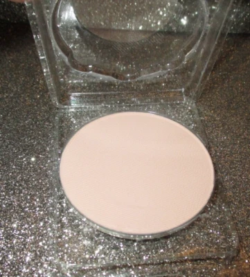 POLVO PRENSADO DOBLE ACABADO LANCOME - PORCELANA MATE I Foto 1 de 2