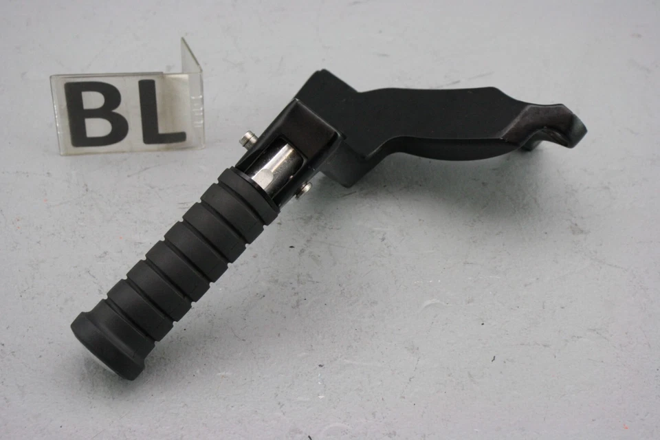 Peg traseiro esquerdo Victory Judge 2013 + suporte de montagem - Imagem 1 de 4