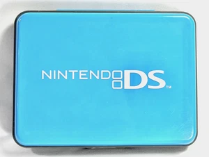 Power A Nintendo DS Blau und Weiß Hartschale Aufbewahrungskonsole und Spielecase - Bild 1 von 11