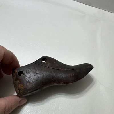 ANTIGUO ZAPATERO DE MADERA ZAPATERO FORMA MOLDE PRIMITIVO NIÑO PEQUEÑO Foto 1 de 4
