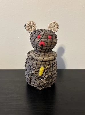 Vintage Rustic Trinket Box Mouse Handwoven Straw Basket with Lid - Image 1 of 4