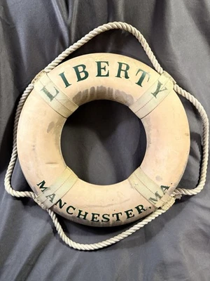 Antiguo anillo salvavidas náutico pintado boya salvamento marítimo Foto 1 de 4