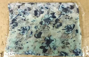 Bufanda de cuello azul turquesa floral con manchas doradas 6 ft x 28 pulgadas nueva en paquete - Imagen 1 de 5