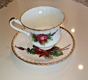 Vintage PARAGON long stem RED ROSE China Footed Tea Cup & Saucer - Picture 1 of 6