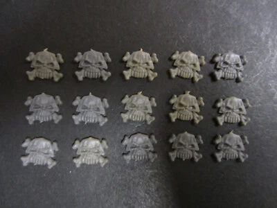 Warhammer Fantasy Undead Skeleton Skull/Xbones Shield Bosses plastic parts x 15 - Image 1 of 2