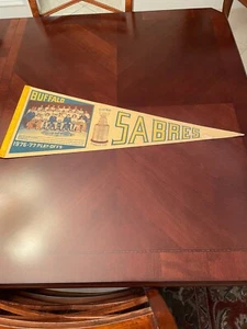 1976-77 Buffalo Sabres 30" Think Stanley Cup Team Photo Pennant - EX - Picture 1 of 1