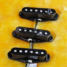 Lindy Fralin Blues Special Strat Pickup Set Black w/ Bass Plate & Free Knobs