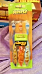 CONFEZIONE 3 SPAZZOLINI MORBIDI FIREFLY The Garfield Movie NUOVISSIMI ODIE - Foto 1 di 1
