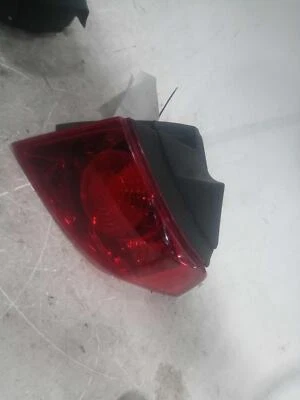 Used Right Tail Light Assembly fits: 2010 Acura Rdx quarter panel mounted Right — 第 1/4 张图片