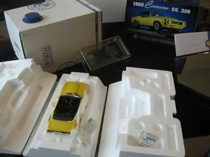 MIB FRANKLIN MINT 1969 CHEVY CAMARO CONVERTIBLE SS VERY CLEAN VERY NICE - Picture 1 of 10