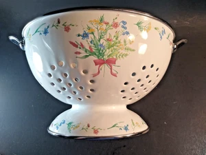 Corelle Coordinates My Garden Enamel Colander slight dings 10.625" x 5" - Picture 1 of 10