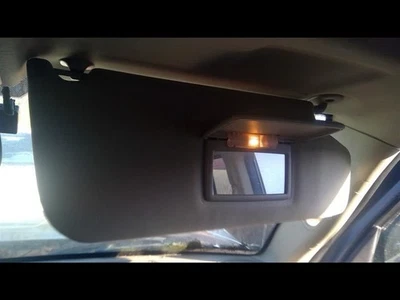 Viseira solar direita passageiro com iluminação compatível com 06-10 COMMANDER 287697 - Imagem 1 de 4
