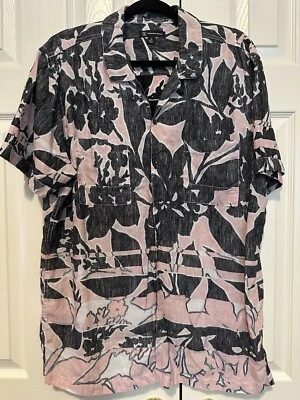 Conceptos internacionales. INC. Camisa Hawaiana Hombre Talla XL. Negro con flores rosas Foto 1 de 4