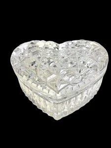 Vintage Clear Cut Crystal Heart Shaped Trinket Box Ring Box Vanity Box t 15 - Picture 1 of 13